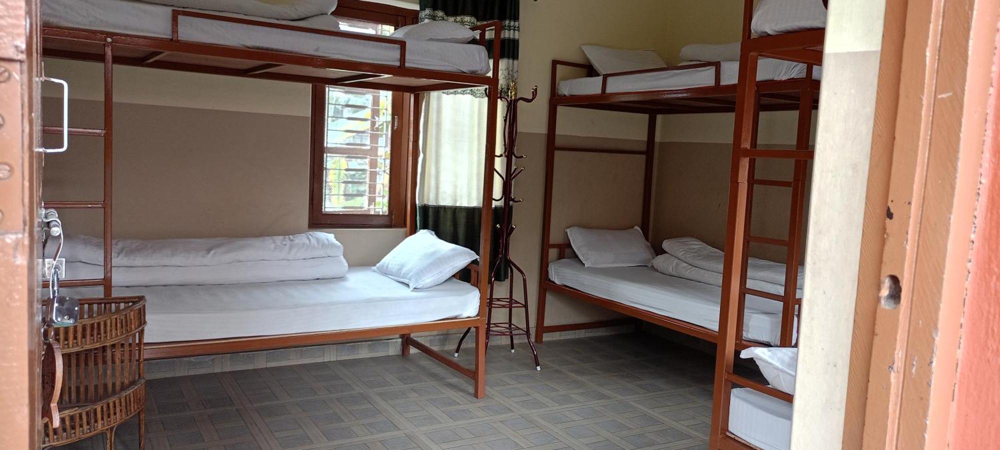Pokhara Metro Eco Hotel Стая снимка