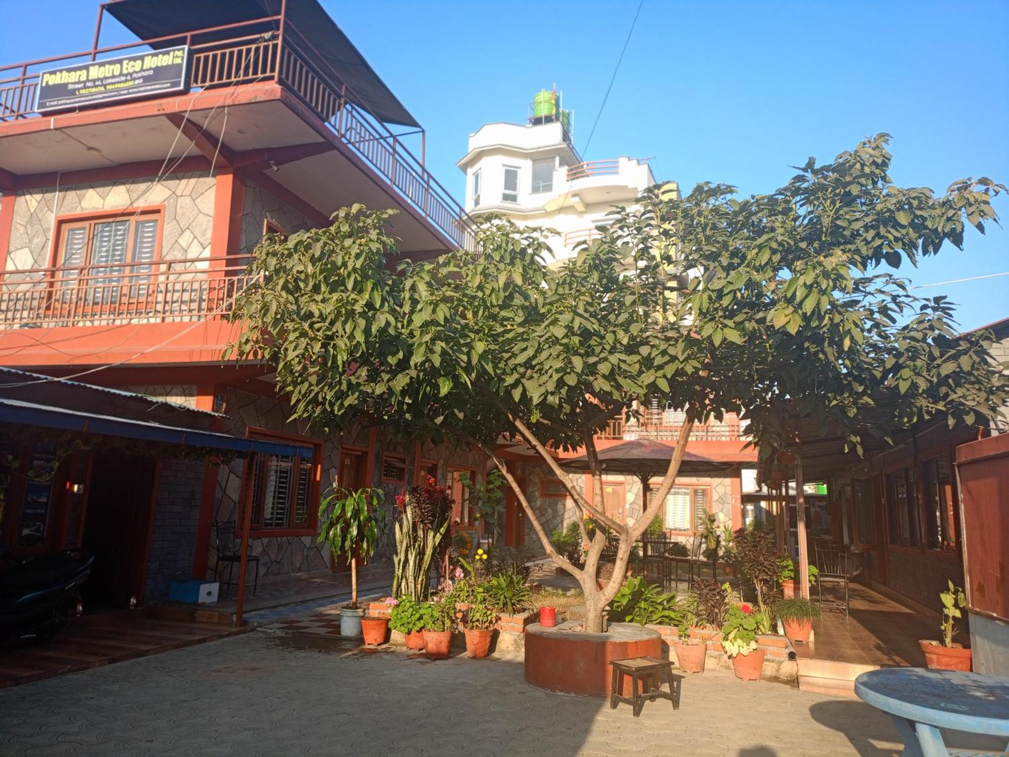 Pokhara Metro Eco Hotel Екстериор снимка
