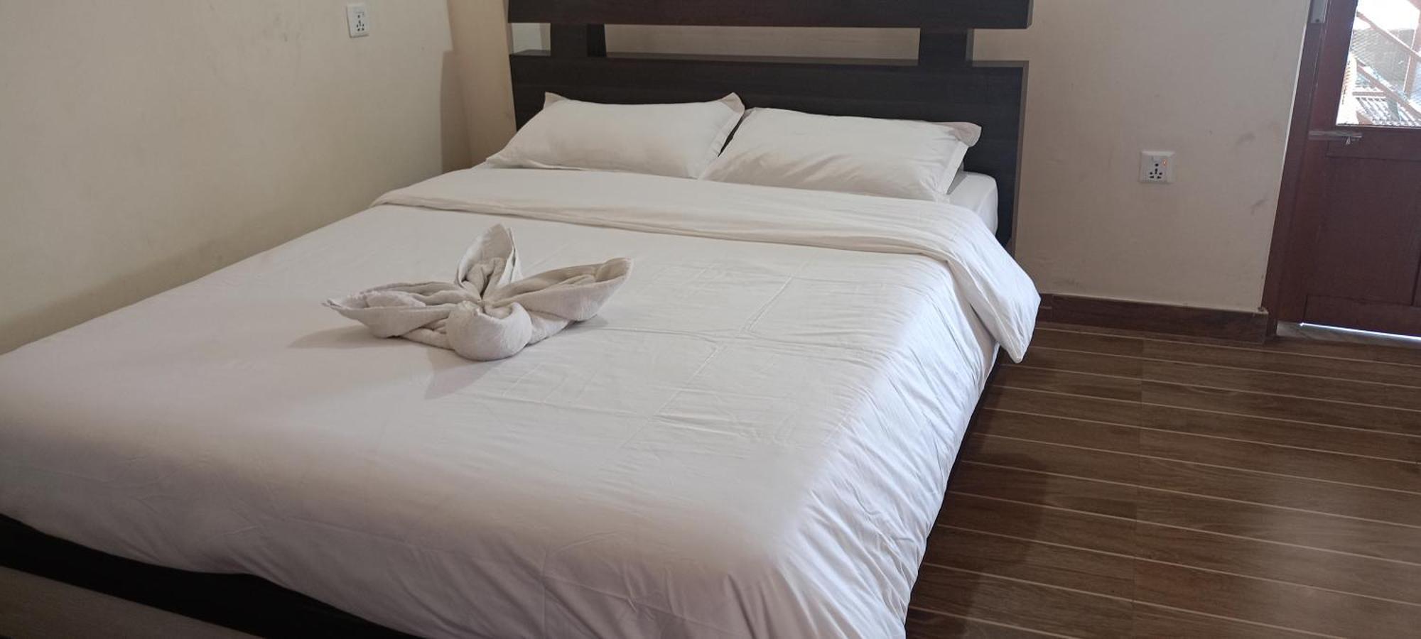 Pokhara Metro Eco Hotel Стая снимка