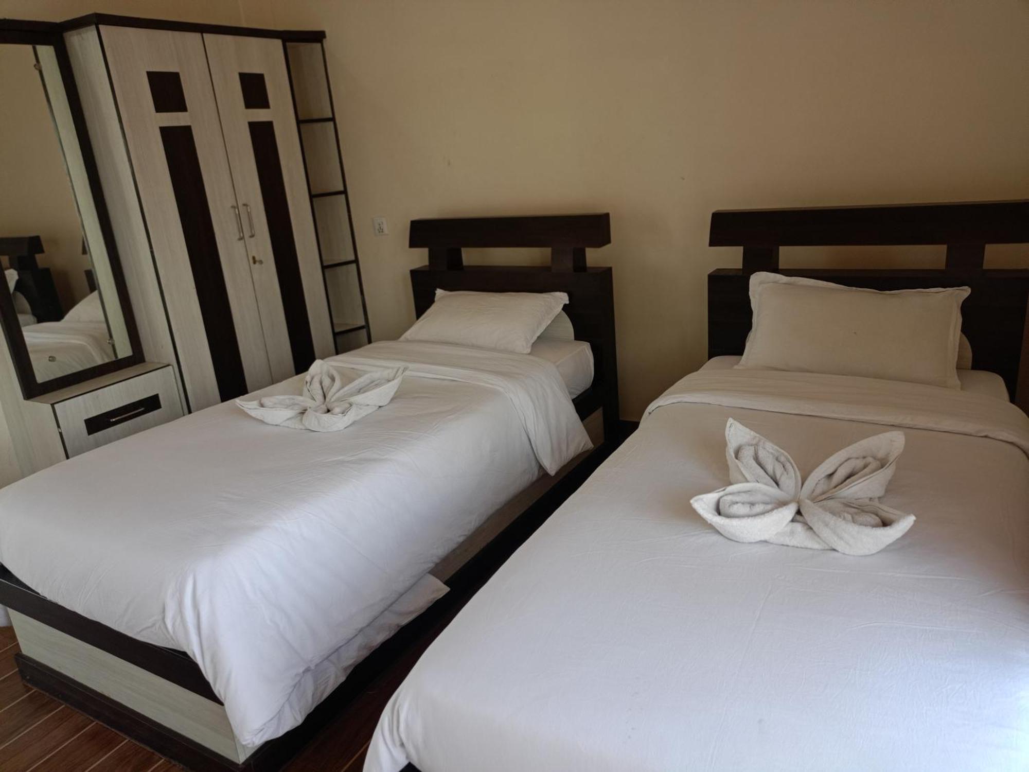 Pokhara Metro Eco Hotel Екстериор снимка