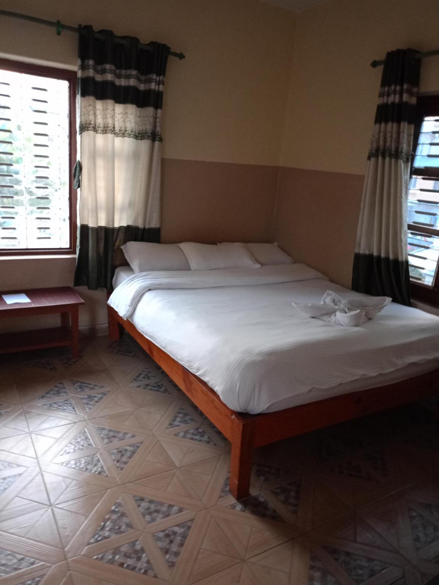 Pokhara Metro Eco Hotel Екстериор снимка
